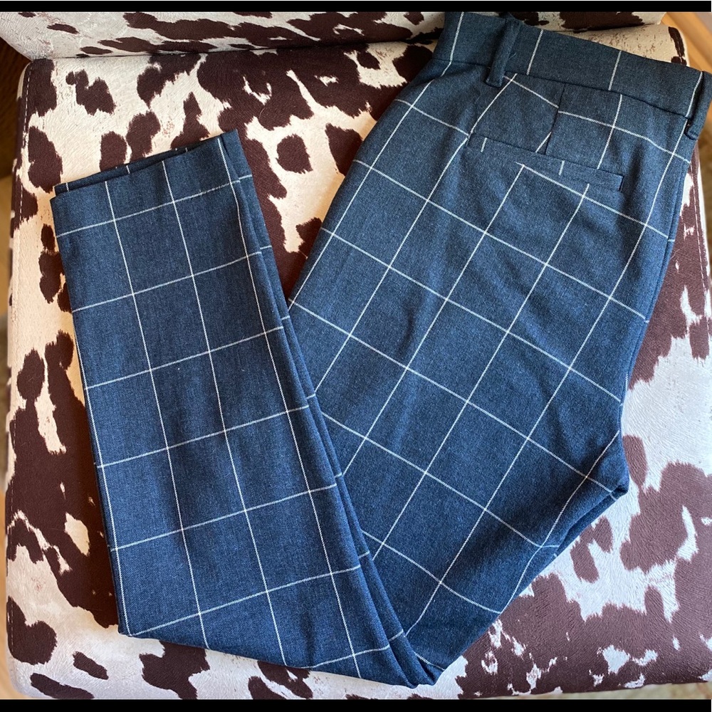 GAP Women’s straight legged pants